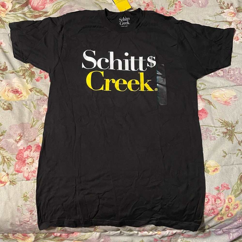 Schitt’s Creek Tee ~ M